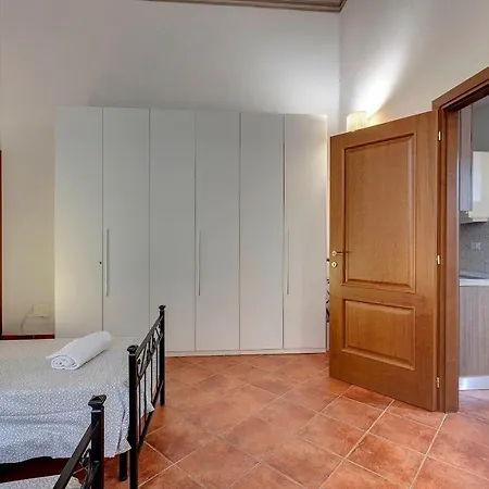 Ricasoli 17 P Florence